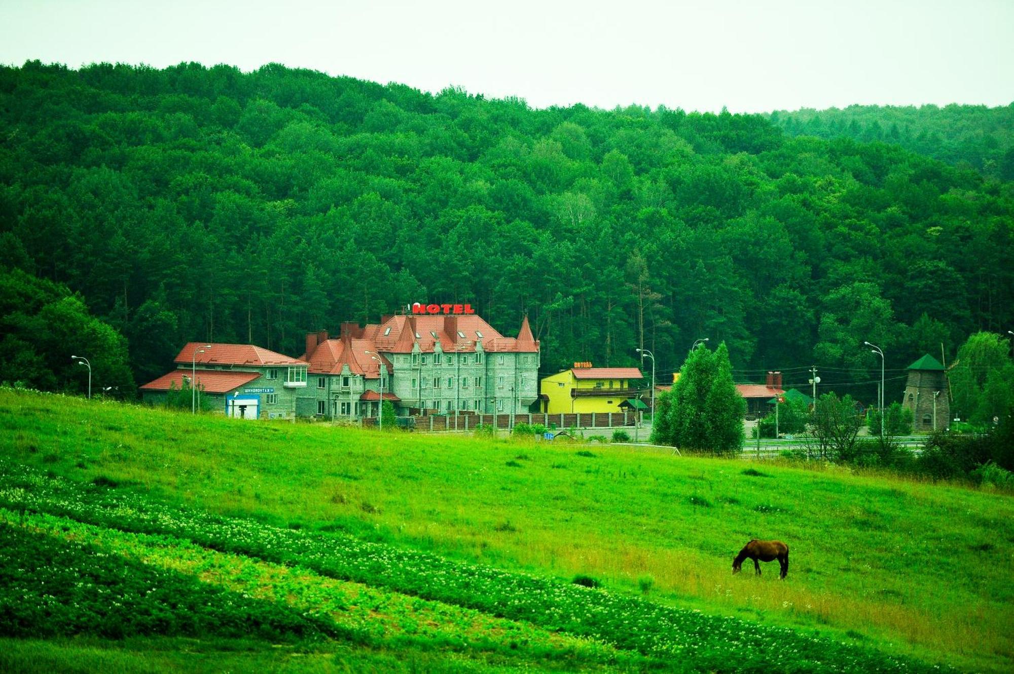 Oazis-M Hotel Babin Exterior photo