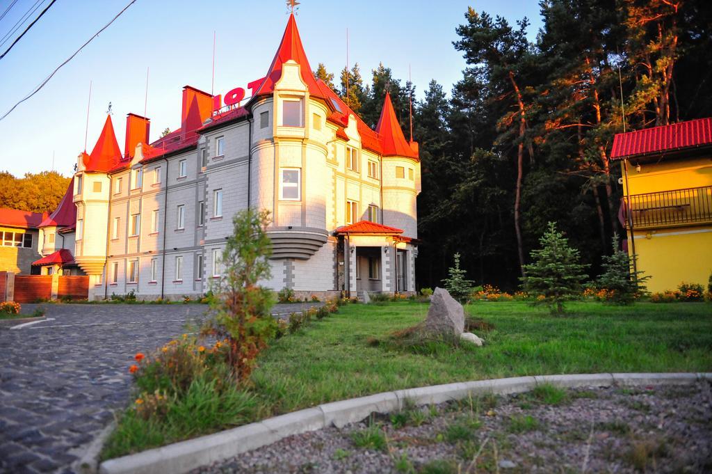 Oazis-M Hotel Babin Exterior photo