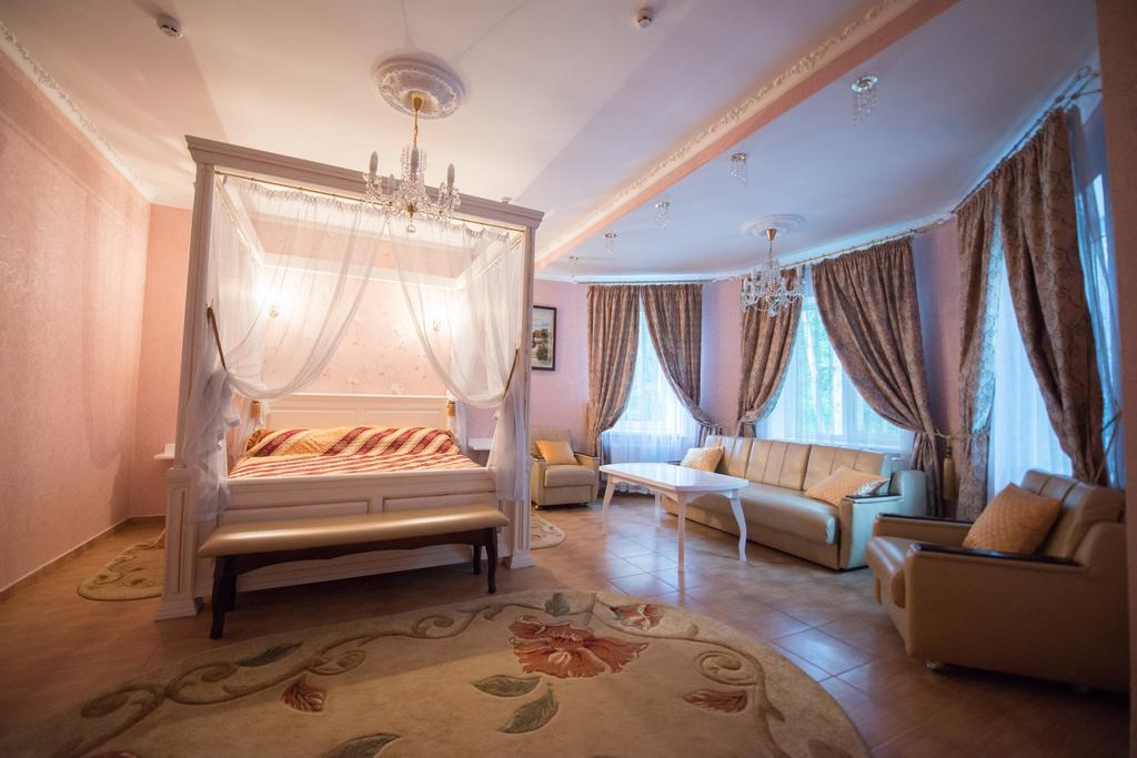 Oazis-M Hotel Babin Exterior photo