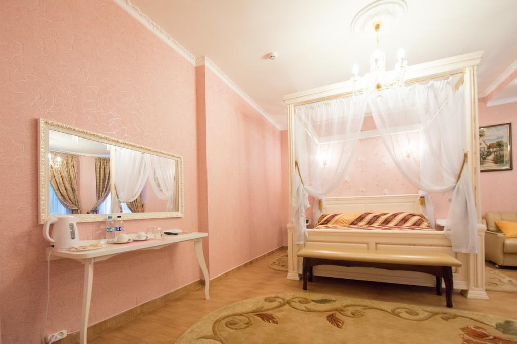 Oazis-M Hotel Babin Exterior photo